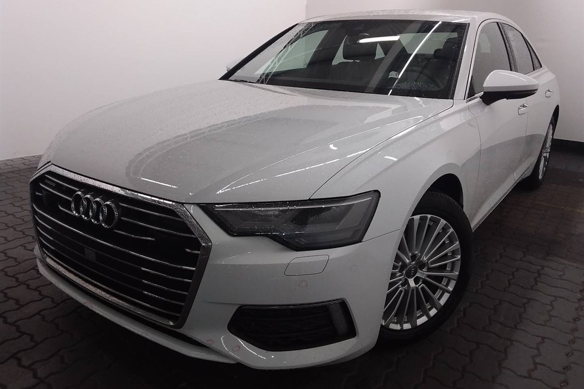 Audi A6
 45 TDI Quattro S-tronic