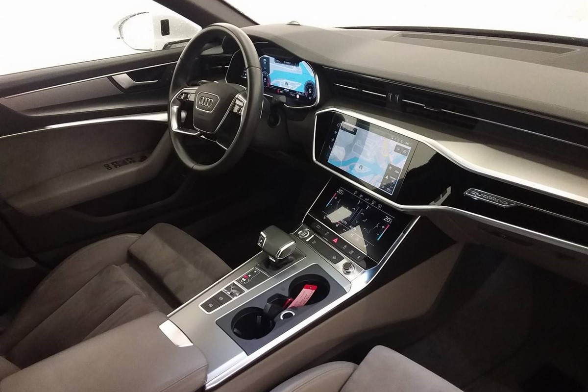 Audi A6
 45 TDI Quattro S-tronic