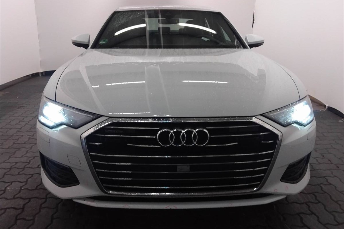 Audi A6
 45 TDI Quattro S-tronic