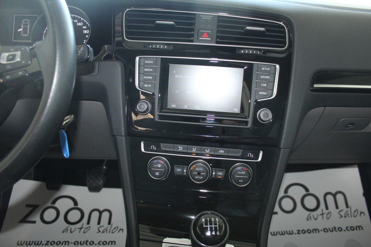 Volkswagen Golf 2.0 CR TDI Highline Sport Carat Edition