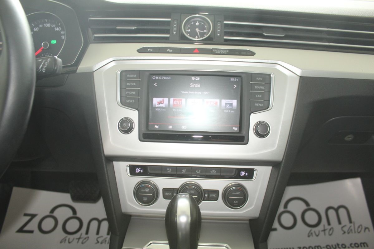 Volkswagen Passat 2.0 TDI VARIANT COMFORTLINE CARAT >DSG-Tiptronik< novi model