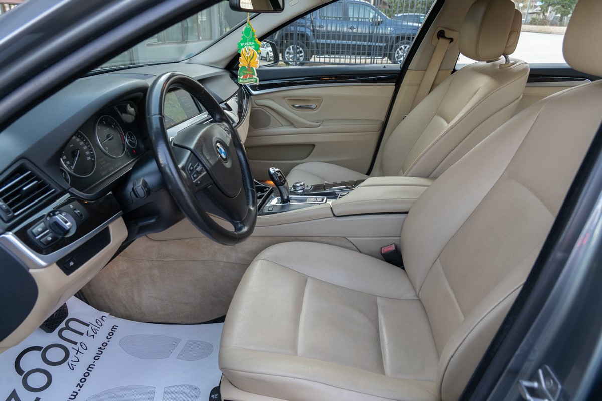 BMW
 5-Series 530d