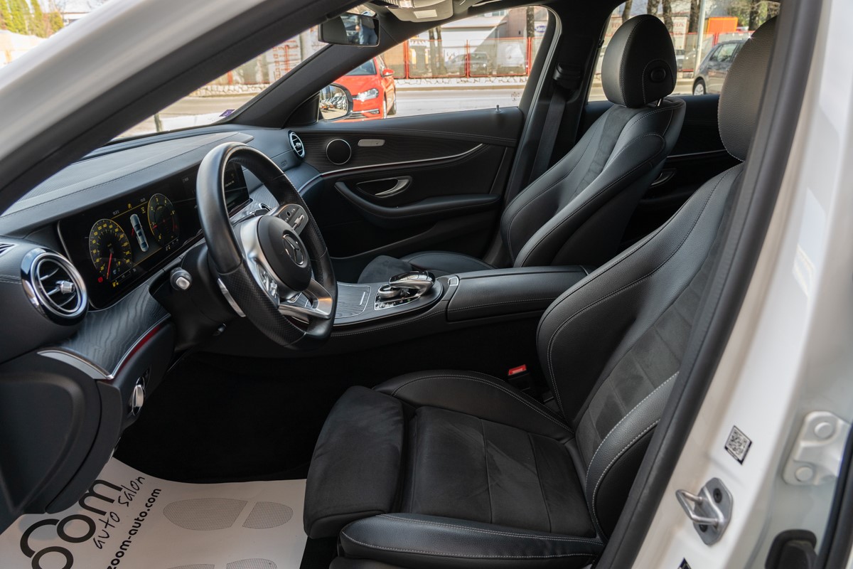 Mercedes-Benz E-Class
 E 220 D 4 MATIC