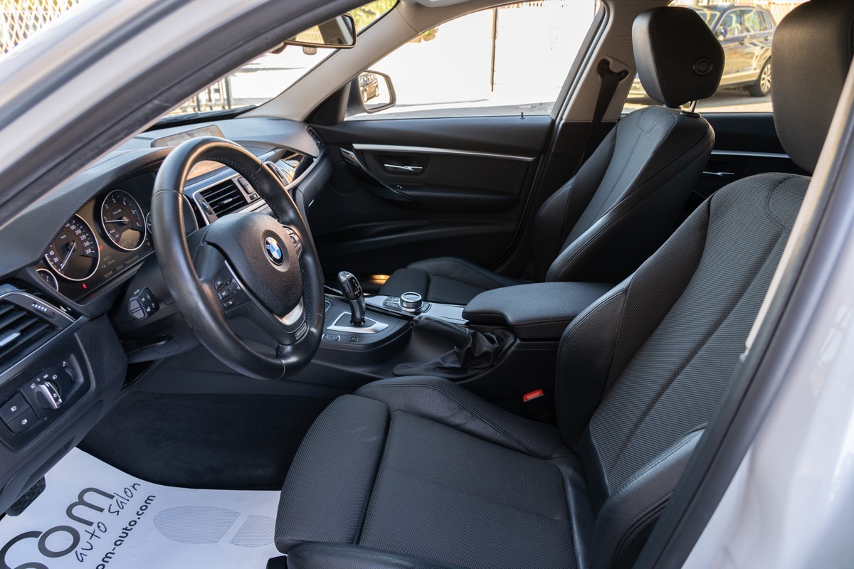 BMW
 3-Series 318 D