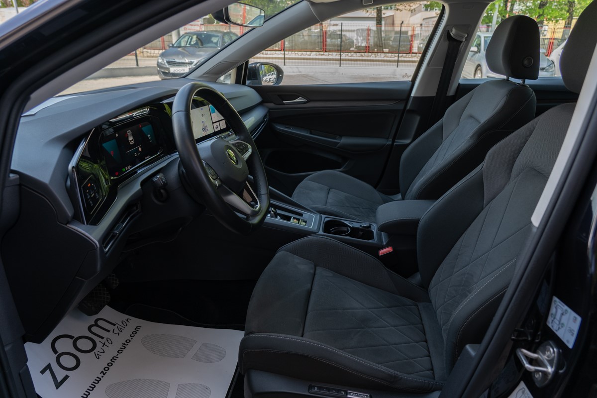 Volkswagen Golf 8 2.0 TDi DSG Style