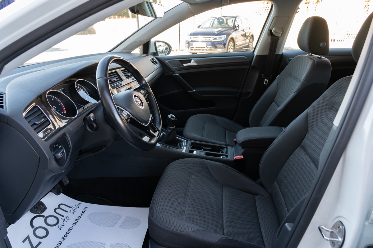 Volkswagen Golf 1.6 TDi Confortline