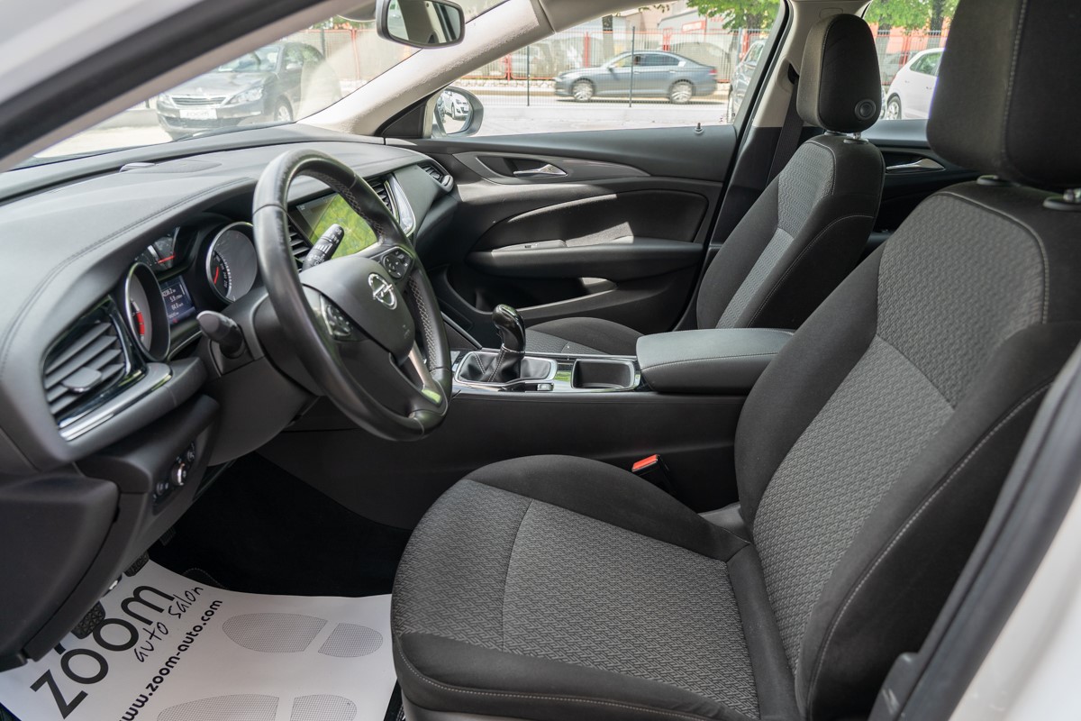 Opel Insignia 1,6 GrandSport