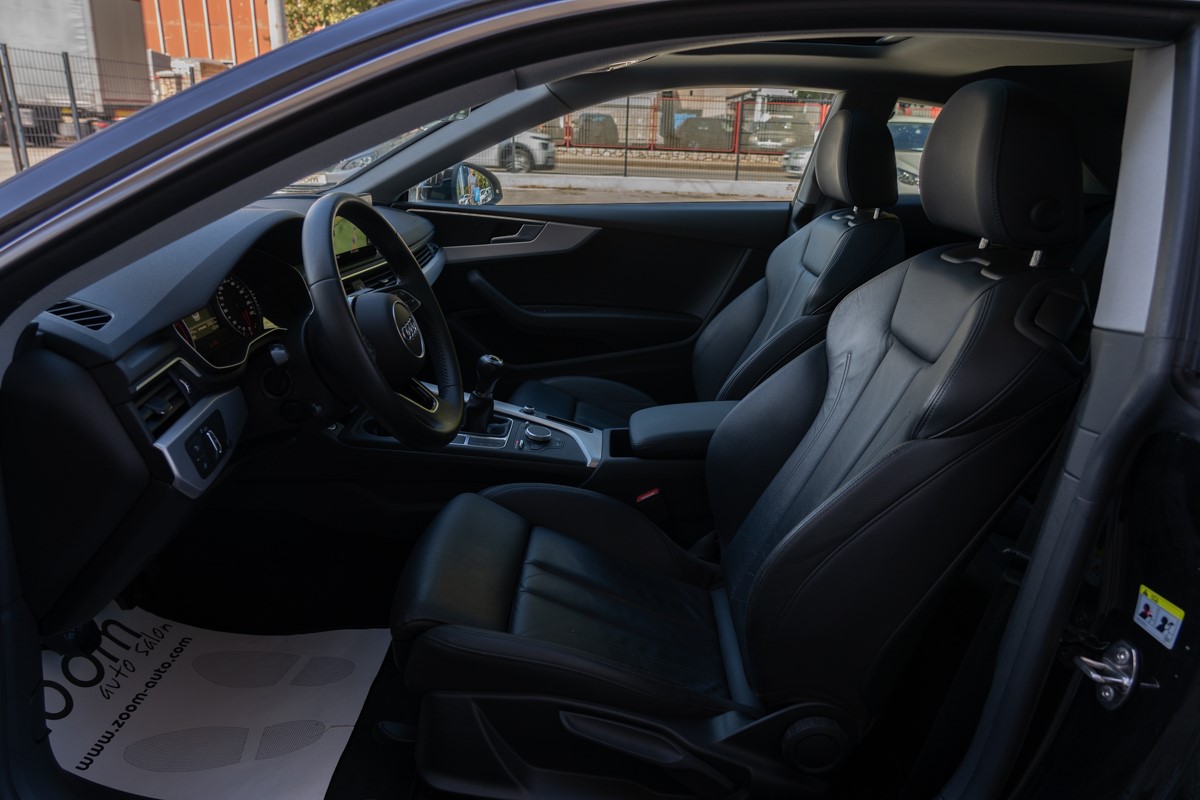 Audi A5
 2.0 TDi Sportline