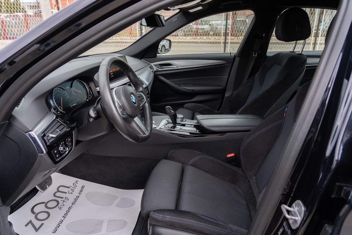 BMW
 5-Series 520dA  M Sportpaket