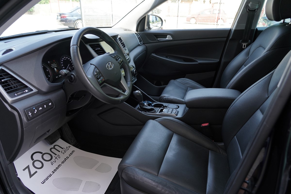 Hyundai
 Tucson
 2,0 CRDI 4X4 
