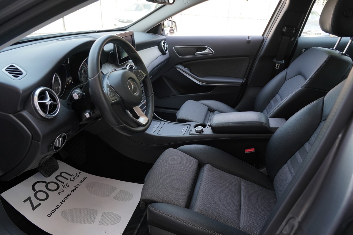 Mercedes-Benz GLA 220 D 4MATIC