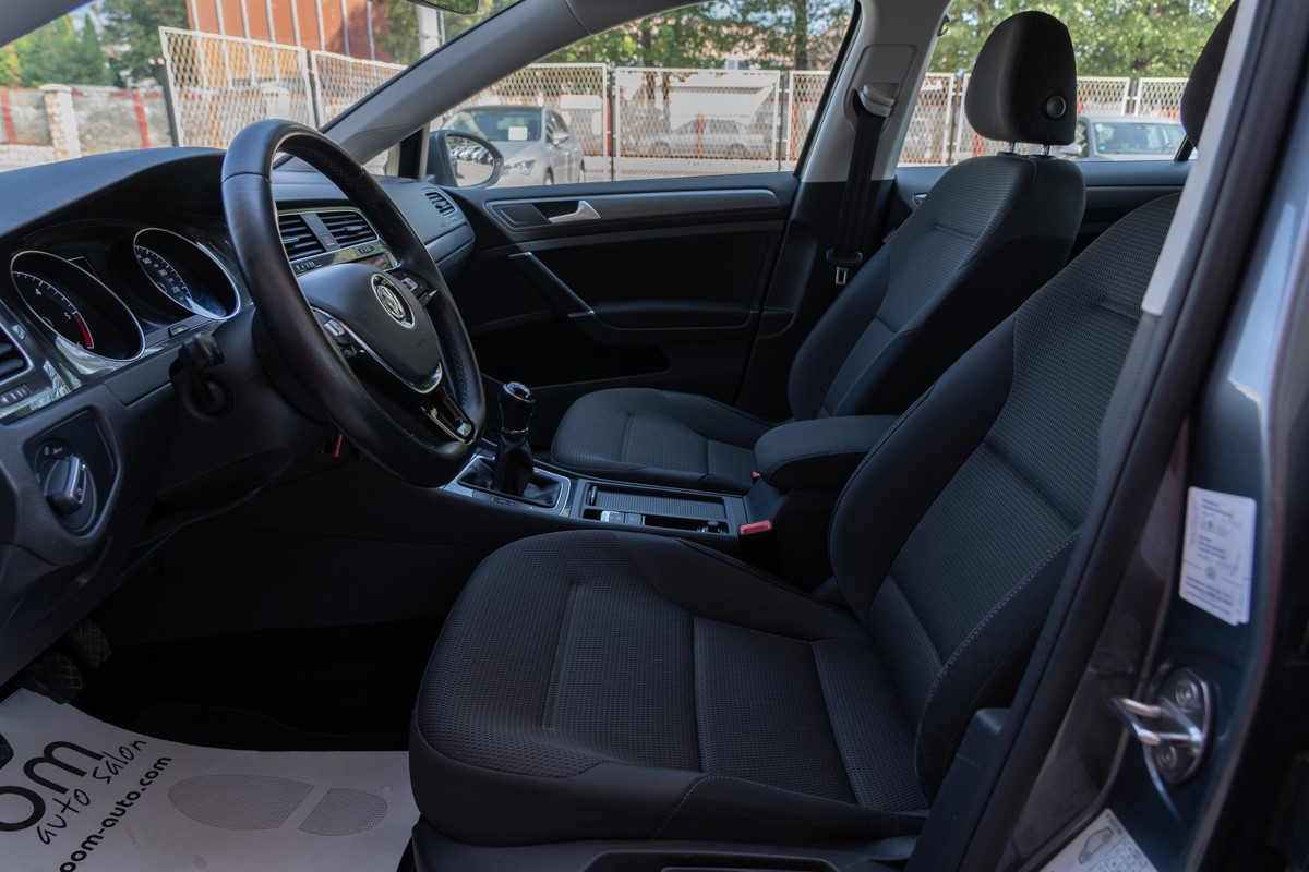 Volkswagen Golf 1,6 TDI CONFORTLINE BUSINESS