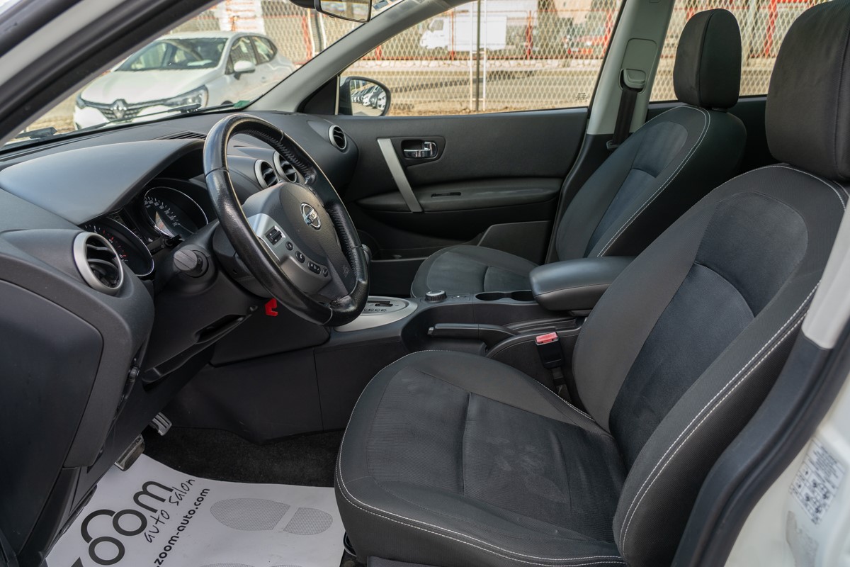 Nissan
 Qashqai 2,0 DCI