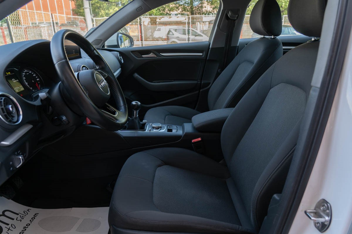 Audi A3
 1.6 TDi Business