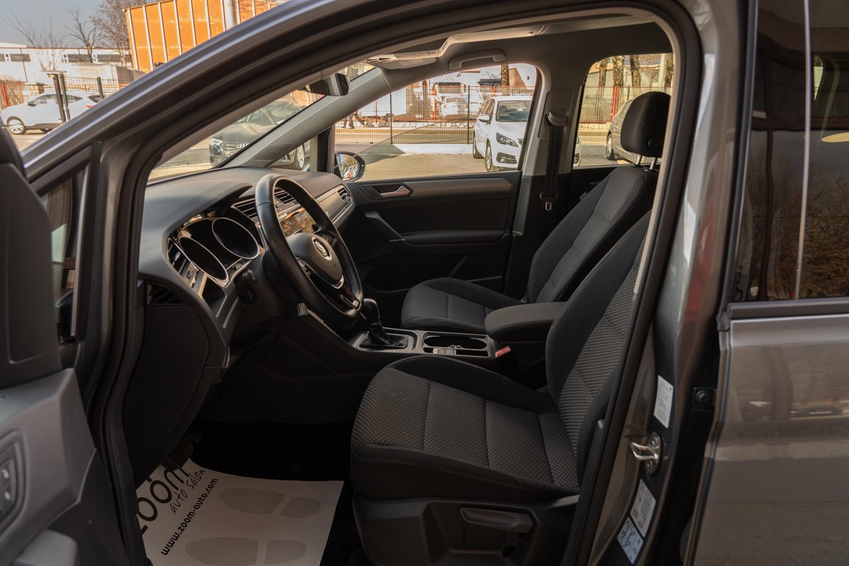 Volkswagen Touran 1,6 TDI DSG 7 sjedista