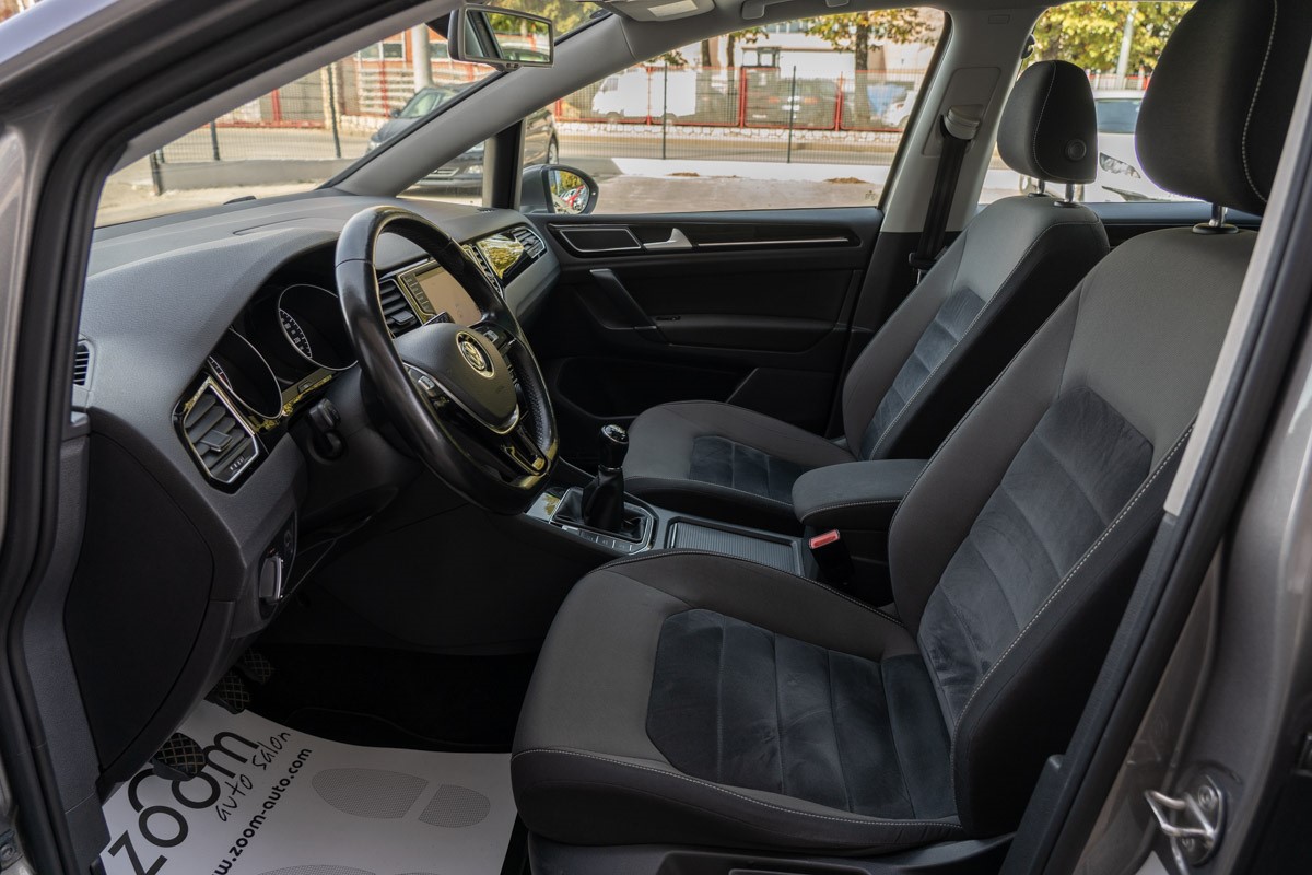 Volkswagen Golf SPORTSVAN  2.0 TDI HIGHLINE