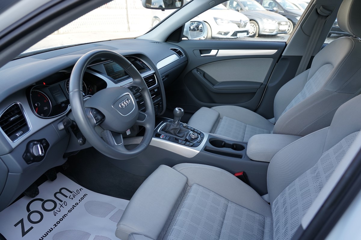 Audi A4
 2.0 TDI