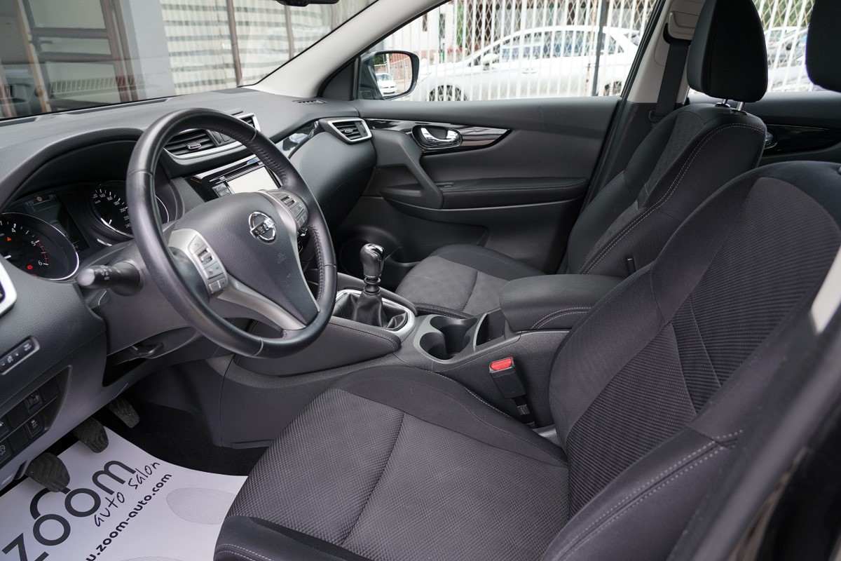 Nissan
 Qashqai 1.5 DCI