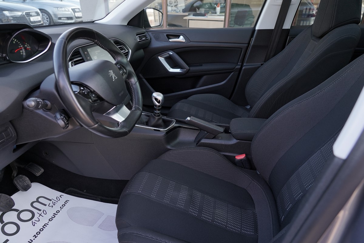 Peugeot 308 EXECUTIVE 1.6 BLUEHDI