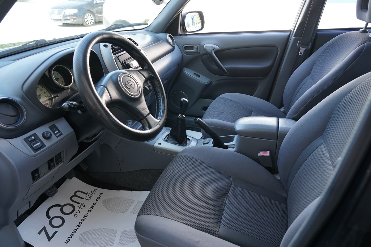 Toyota
 RAV4
 2,0 D