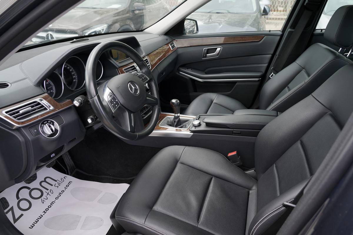 Mercedes-Benz E-Class
 200 CDI