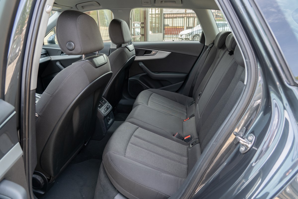 Audi A4
 2,0 TDI