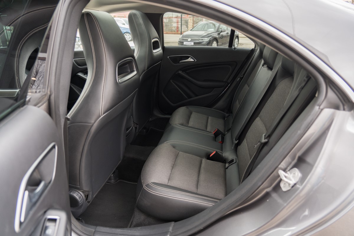 Mercedes-Benz CLA-Class 180D