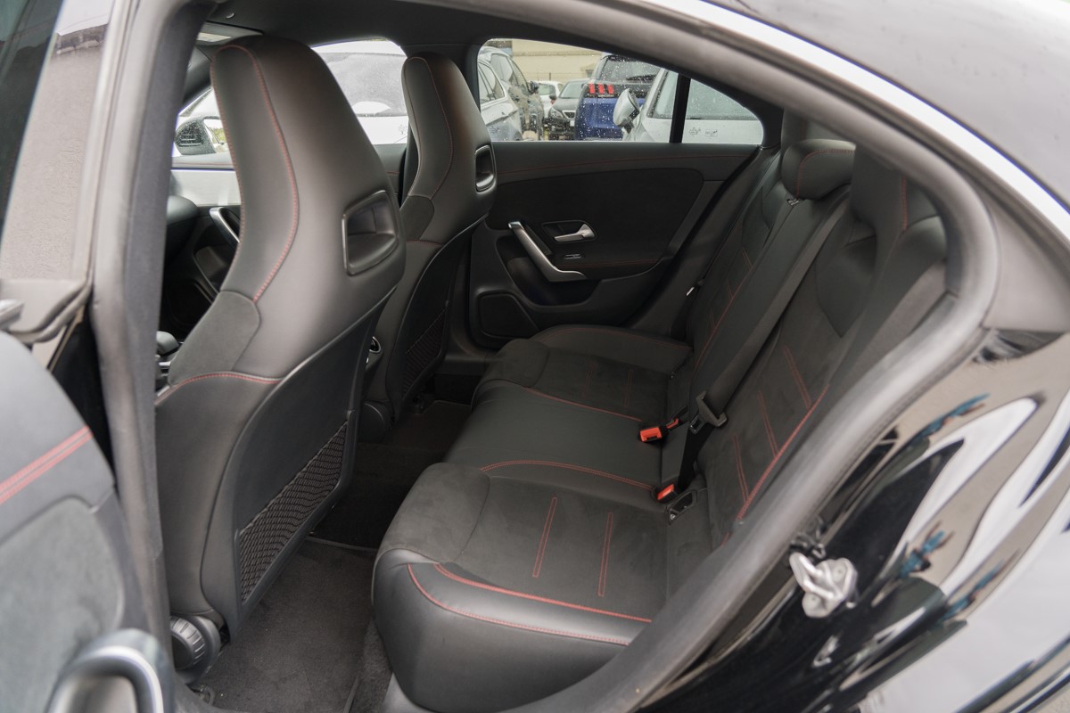 Mercedes-Benz CLA-Class 180 D AMG