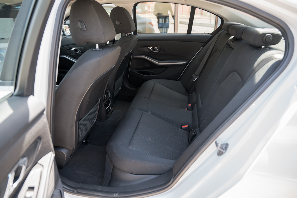 BMW
 3-Series 318D