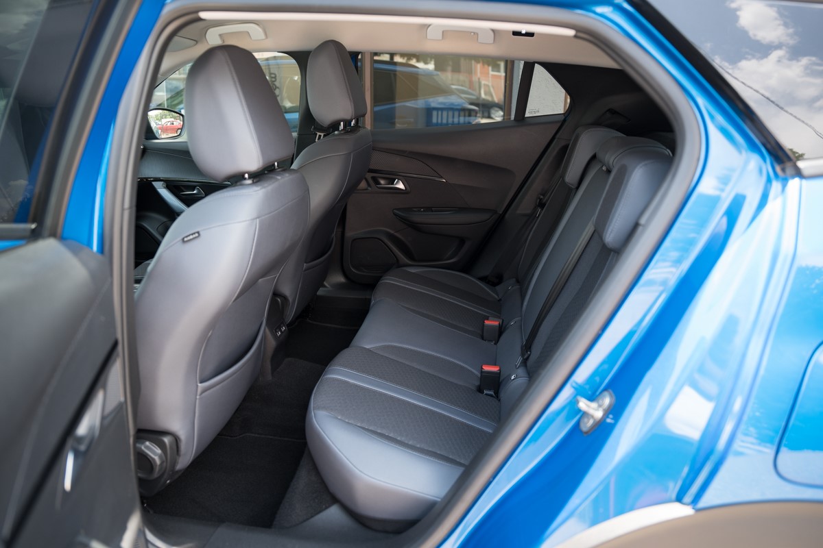Peugeot 2008 1.5 BlueHDI ALLURE BUSINESS