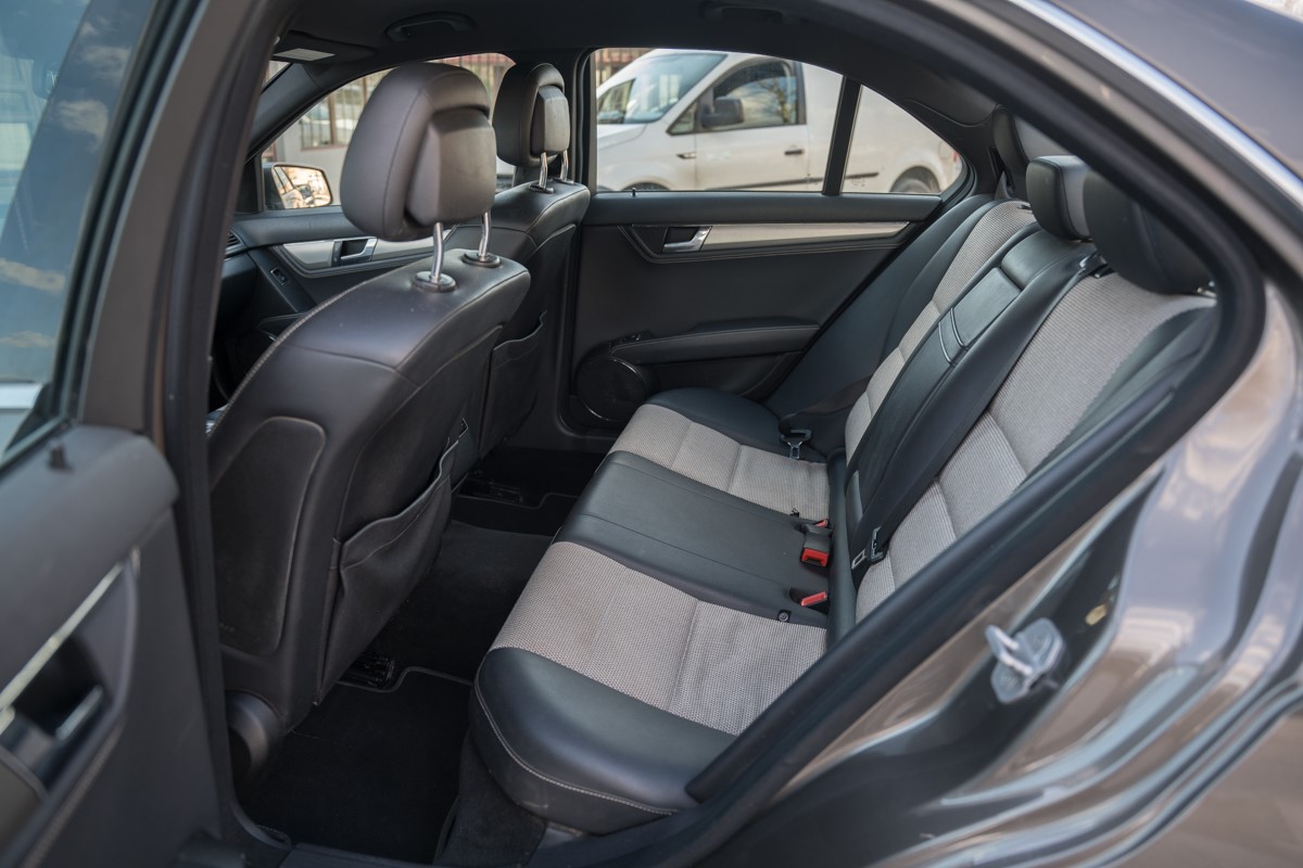 Mercedes-Benz C-Class
 200 CDI 