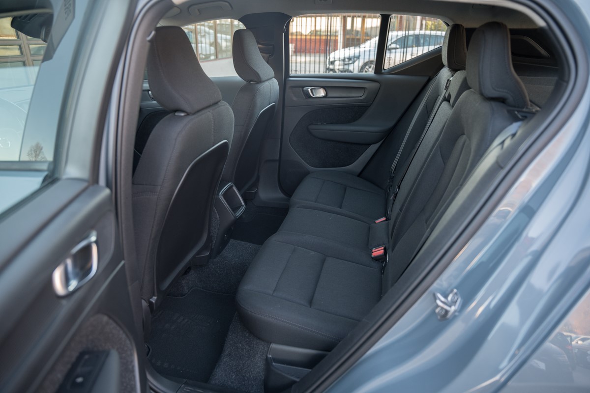 Volvo
 XC40 2.0 D D3