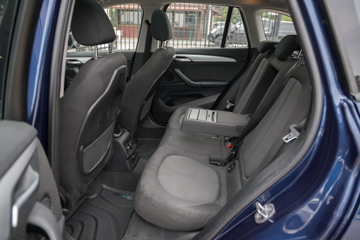 BMW
 X1 18D XDrive