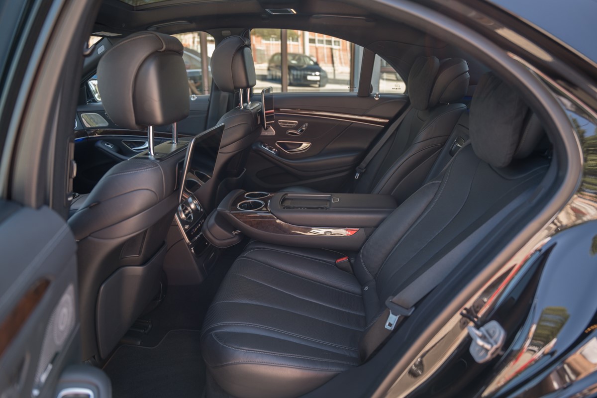 Mercedes-Benz S-Class
 400 D 4 MATIC AMG