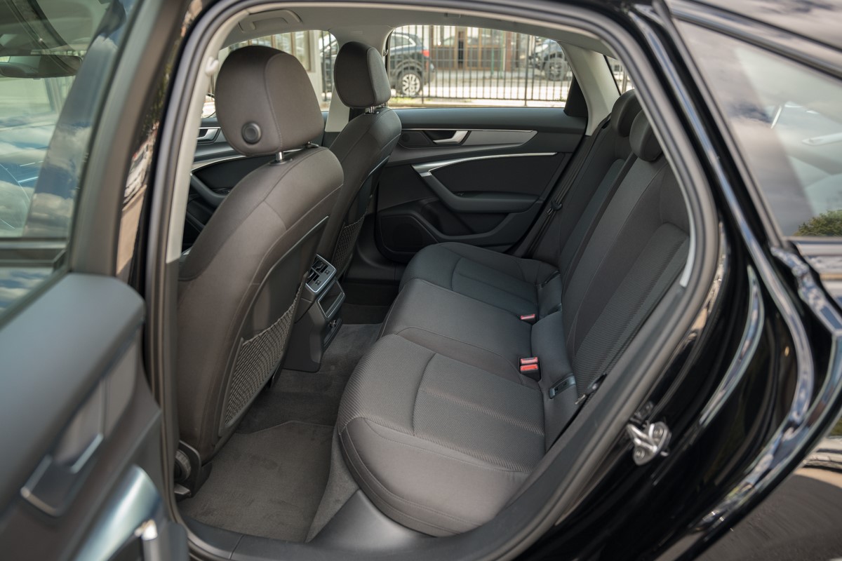 Audi A6
 40 TDI S-tronic QUATTRO