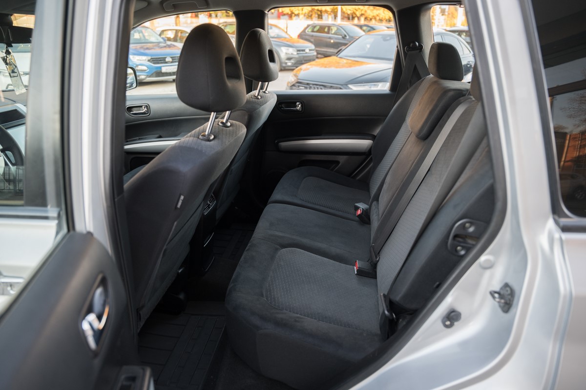 Nissan
 X-TRAIL 2.0 DCI 4X4