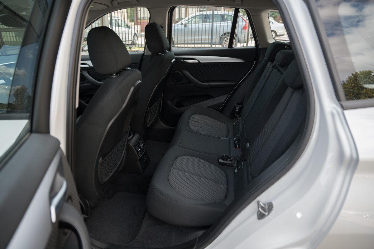 BMW
 X1 18 D sDrive
