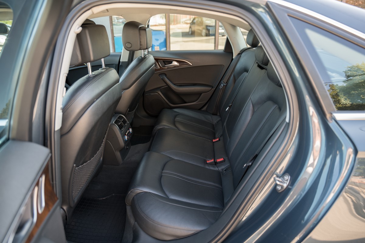 Audi A6
 2.0 TDI