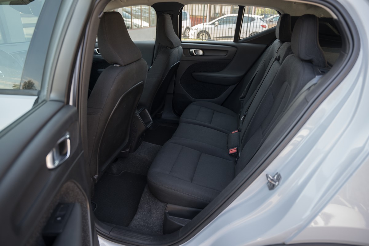 Volvo
 XC40 2.0 D