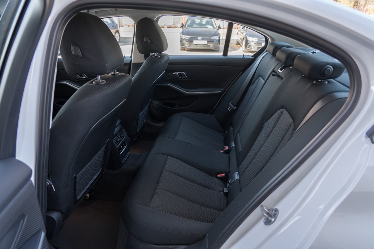 BMW
 3-Series 318 d