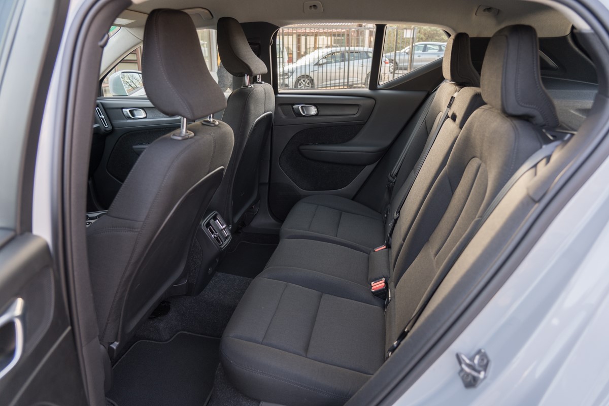Volvo
 XC40 2.0D D3 AWD 4X4