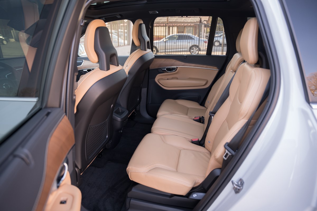 Volvo
 XC90 
 2.0 D B5 AWD Inscription 