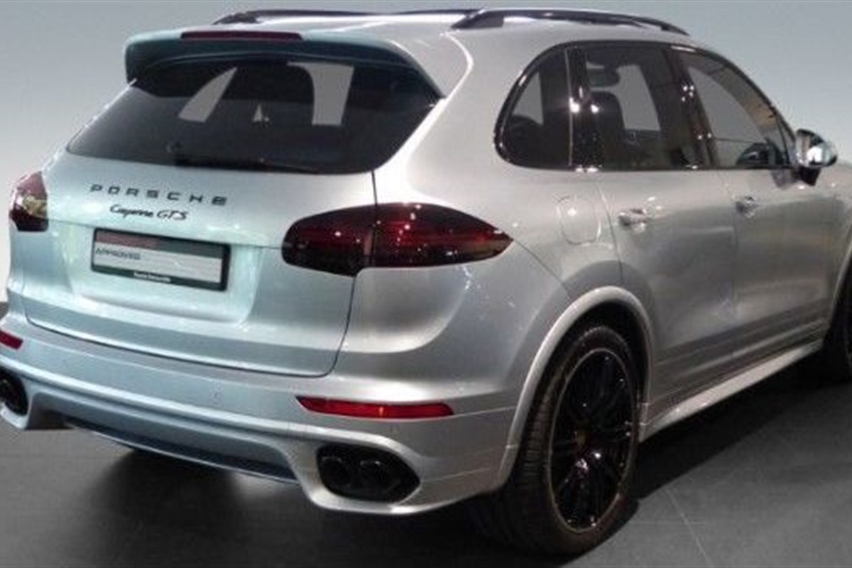 Porsche
 Cayenne
 GTS Tiptronic