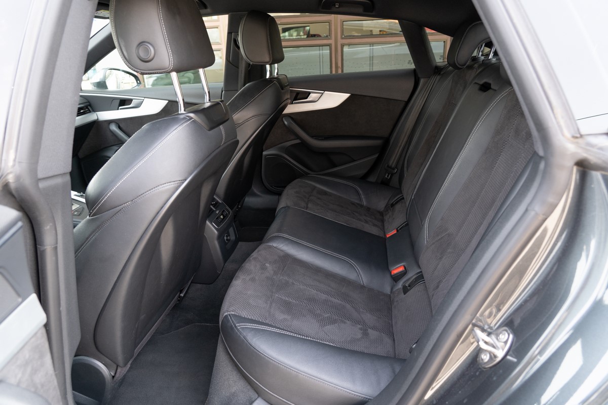 Audi A5
 2,0 TDI Sportback