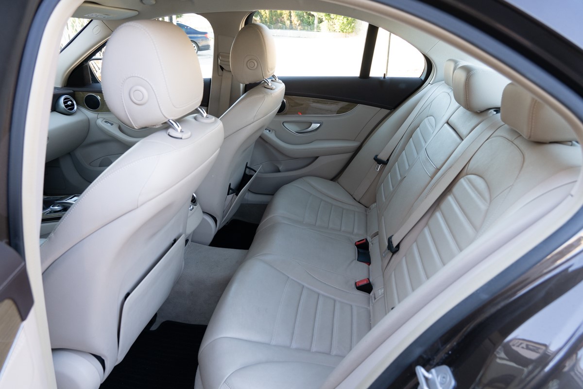 Mercedes-Benz C-Class
 180 CDI
