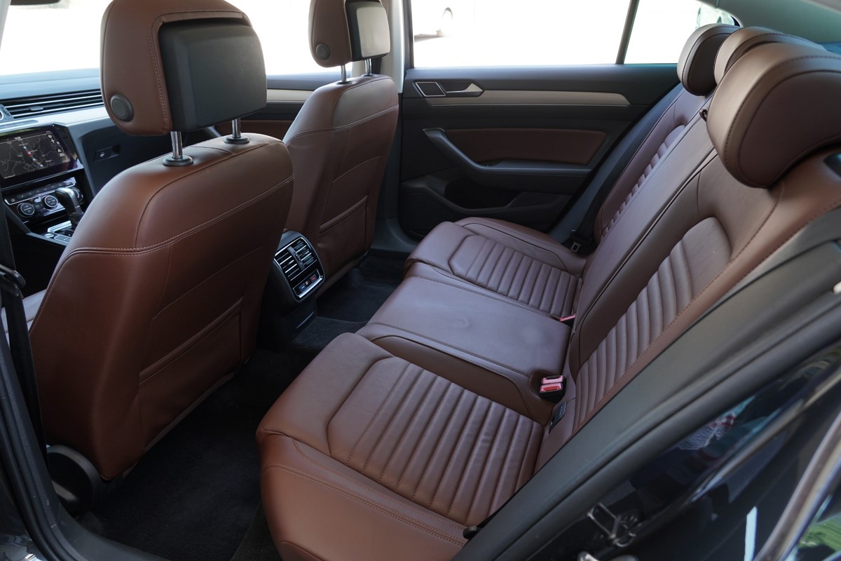 Volkswagen Passat 2.0 TDi DSG Carat Exclusive