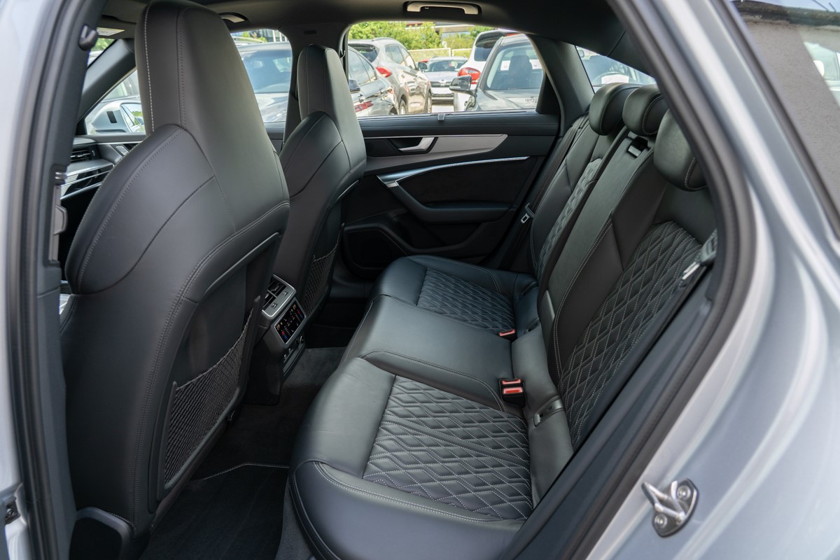 Audi A6
 45 TDI Quattro Sline