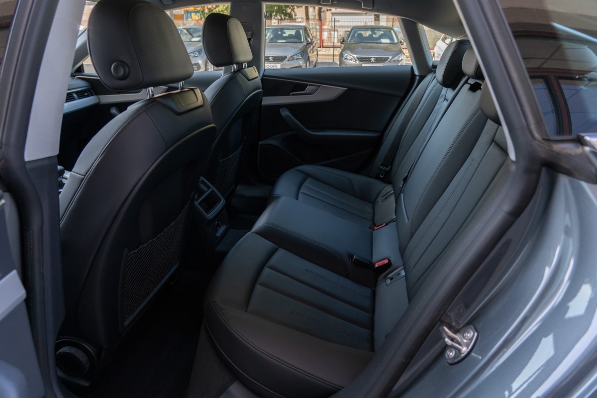 Audi A5
 35 TDi Sportback Business Edition S-tronic
