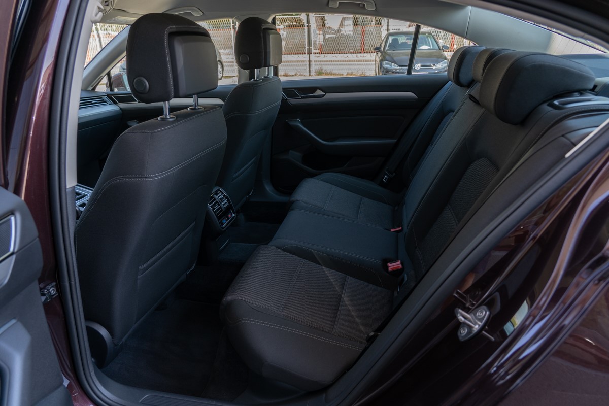 Volkswagen Passat 1.6 TDi BlueMotion Confortline Business DSG7