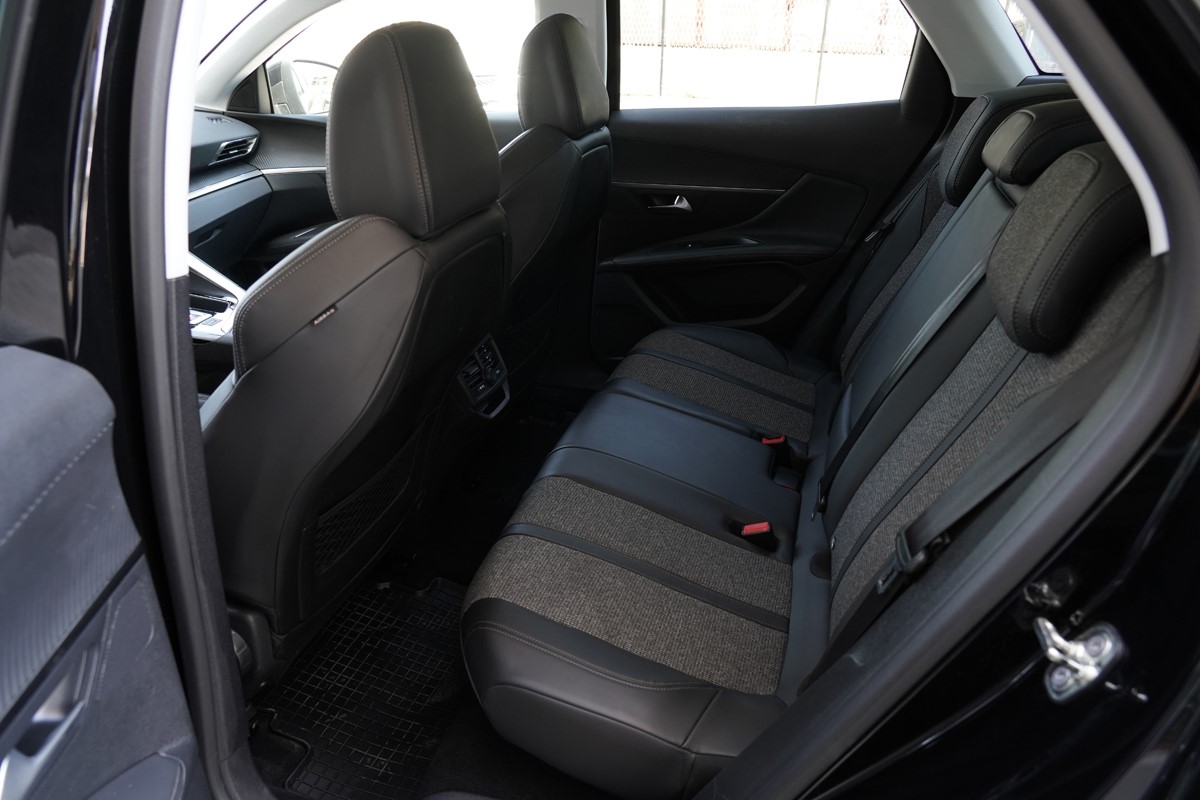 Peugeot 3008 1,5 BlueHDI ALLURE